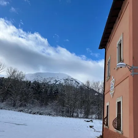 Santocasale Semesterbostad Rocca di Mezzo