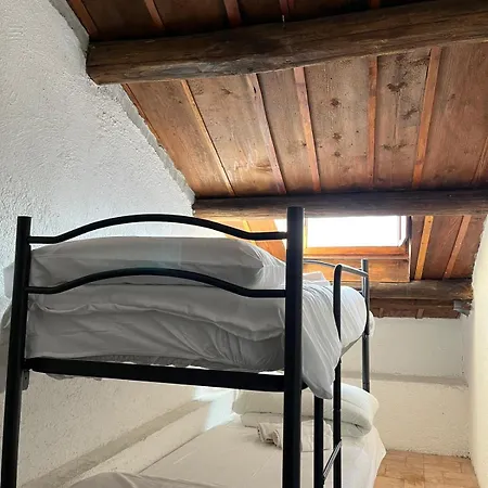 Semesterbostad Santocasale *